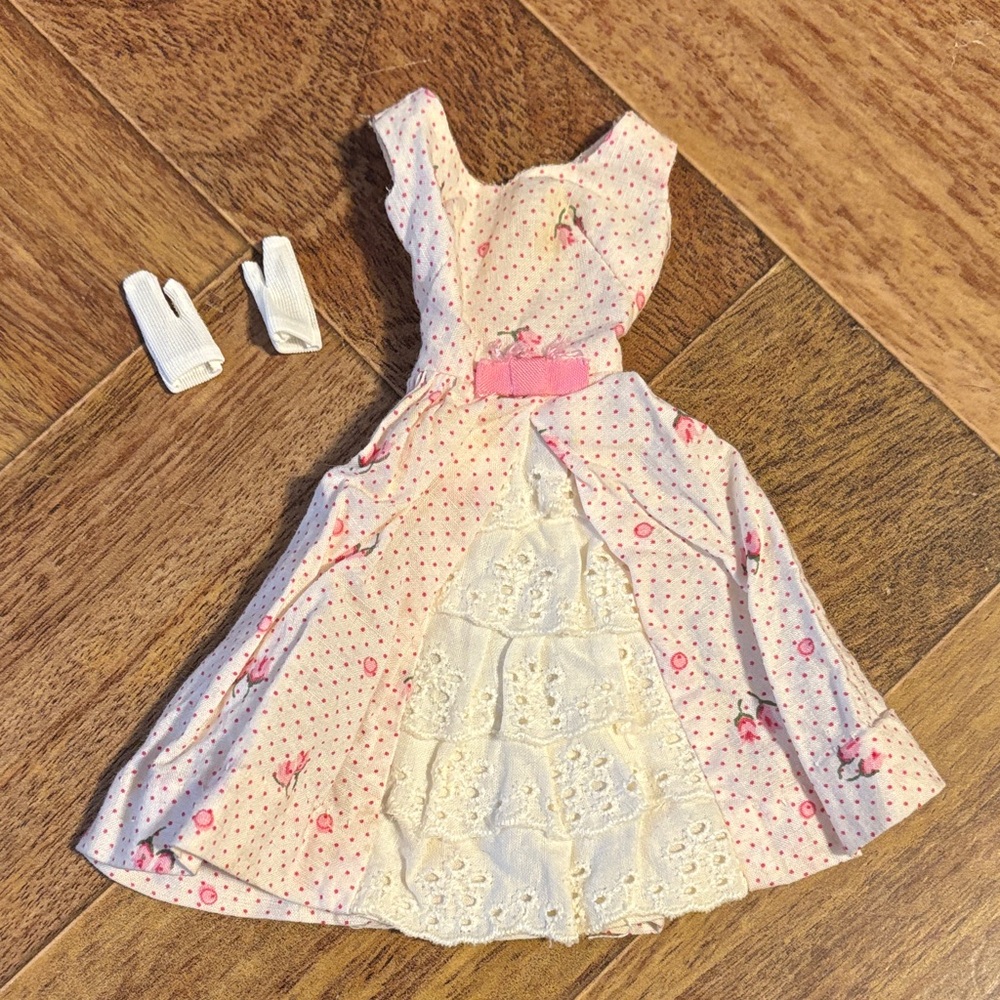 Vintage Barbie #931 Garden Party